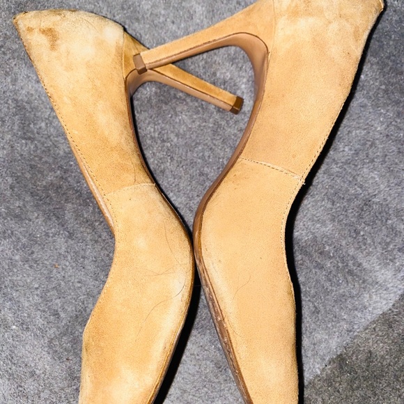 Banana republic tan heels in size 6 - Picture 3 of 6